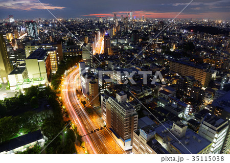 文京シビックセンターより夕焼けの池袋方面を望む 文京シビックセンターより夕焼けの池袋方面を望む 35115038