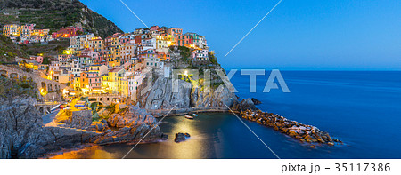 Manarola village one of Cinque Terre at night 35117386