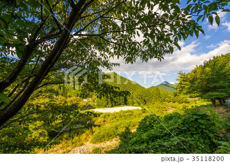 近畿のマッターホルン！高見山を見上げる！（奈良県吉野郡東吉野村） 35118200