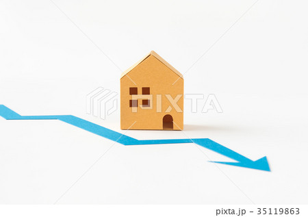 矢印　不動産　下降　下向き　建築費 35119863