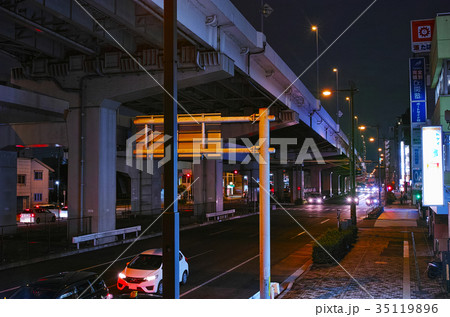 横浜市神奈川区　第一京浜沿いの夜景 35119896