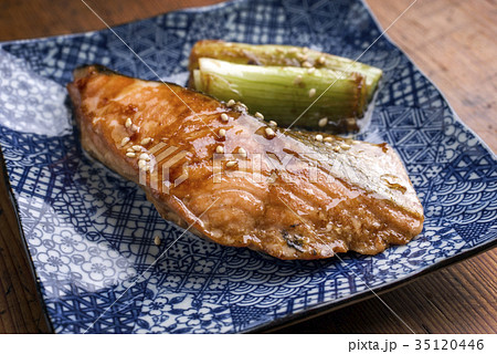 Japanese fish Teriyaki with Tsukemono 35120446