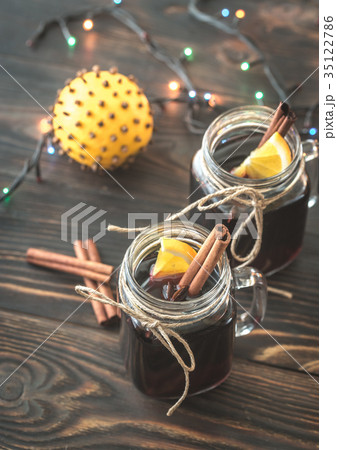 Two glasses of mulled wine 35122786
