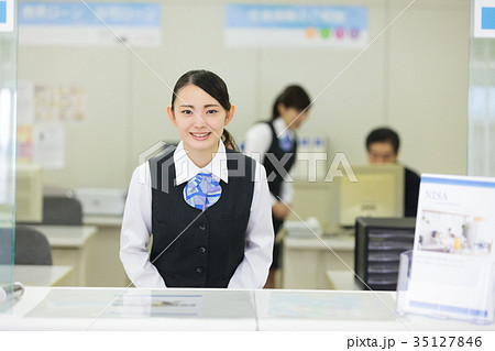 銀行　窓口　受付 35127846