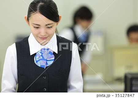 銀行 窓口 受付 銀行 窓口 受付 35127847