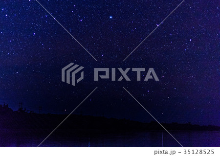 竹富島、南十字星が見える空 35128525