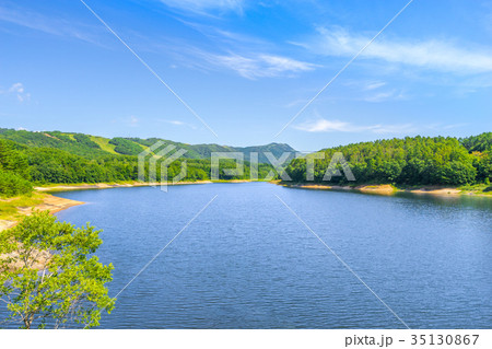 恩原ブルーに染まる、恩原湖!(岡山県苫田郡鏡野町上齋原) ※作品コメント欄に撮影位置情報有り 恩原ブルーに染まる、恩原湖!(岡山県苫田郡鏡野町上齋原) ※作品コメント欄に撮影位置情報有り 35130867