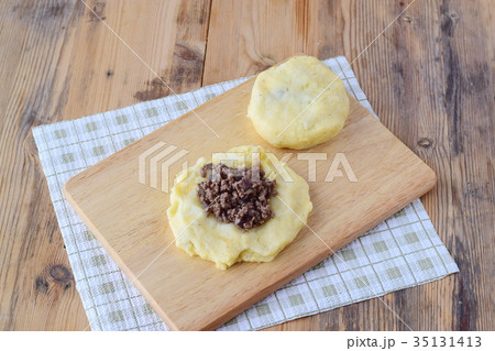 Potato dumplings stuffed with minced meat Potato dumplings stuffed with minced meat 35131413