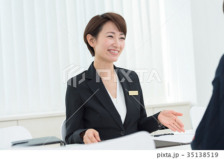 キャリアウーマン、コンサルタント キャリアウーマン、コンサルタント 35138519