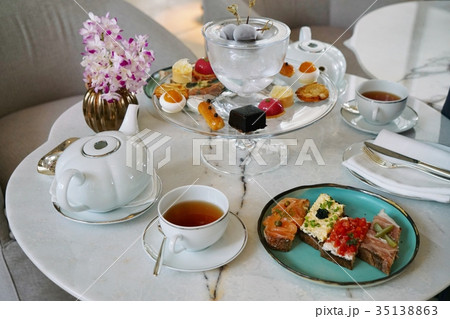Image of Afternoon Tea at Hotel(ホテルでのアフタヌーンティー) Image of Afternoon Tea at Hotel(ホテルでのアフタヌーンティー) 35138863