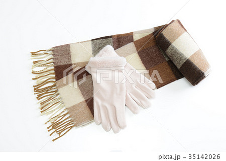 おしゃれな手袋とマフラー 35142026