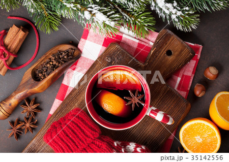 Christmas mulled wine and ingredients 35142556