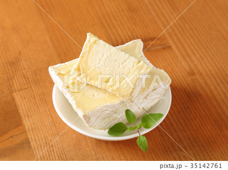 French Chaource cheese 35142761