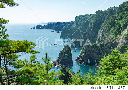 【岩手県田野畑村北山崎】高さ200ｍの断崖が連なる景勝地、北山崎はまさに息をのむ海のアルプス 35144877