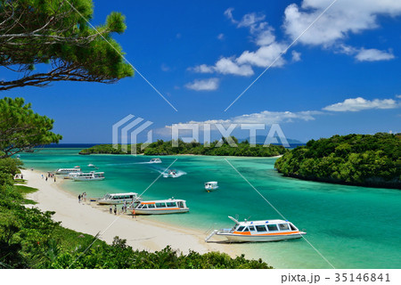 沖縄県　石垣島の海　川平湾 35146841