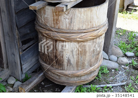 木製の桶 35148541