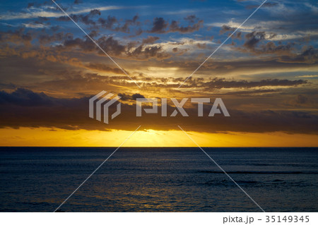 雲 海 日没 35149345