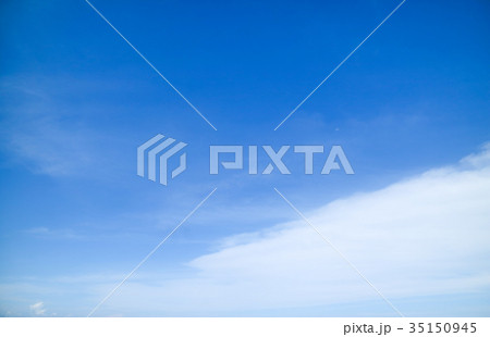 Clear blue sky with cloud Clear blue sky with cloud 35150945