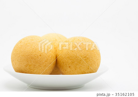 Traditional Colombian bunuelo 35162105