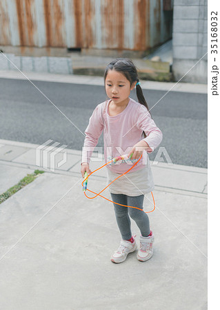 6 years old 35168032