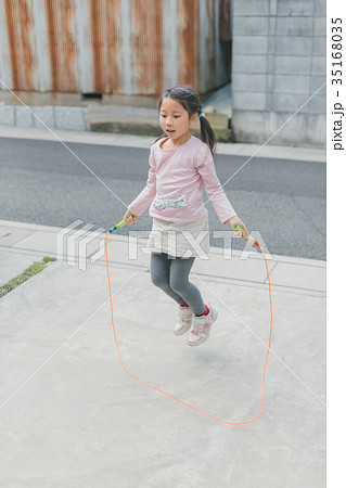 6 years old 35168035