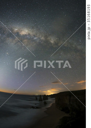 Twelve Apostles with starry night sky and milky 35168193