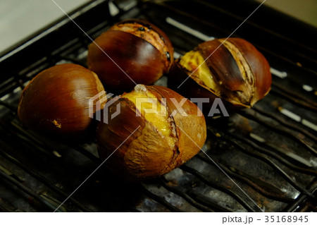 焼きぐり　網の上 35168945