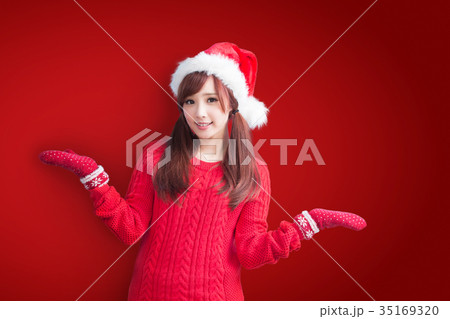 christmas beauty woman 35169320