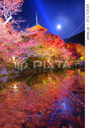 Kiyomizudera moon rise in colorful autumn 35171639