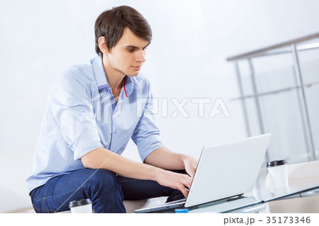 Man browsing web Man browsing web 35173346