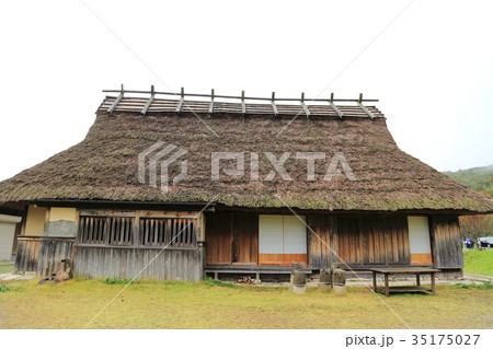 わら葺き 35175027