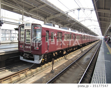 阪急電鉄 8300系 8314F ロングシート特急 残念特急 35177547