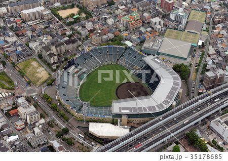 阪神甲子園球場を空撮 阪神甲子園球場を空撮 35178685