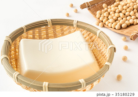 絹ごし豆腐　豆腐　大豆　大豆加工食品　ザル 35180229