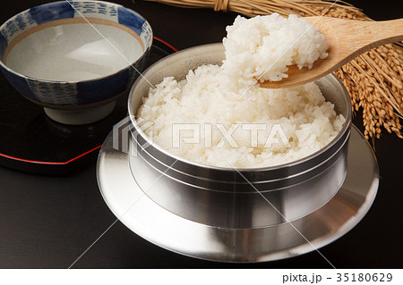 釜炊きのご飯 35180629