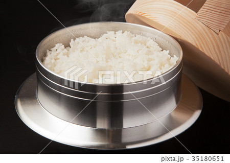 釜炊きのご飯 35180651
