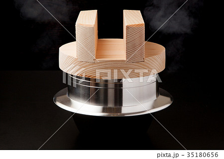 釜炊きのご飯 35180656