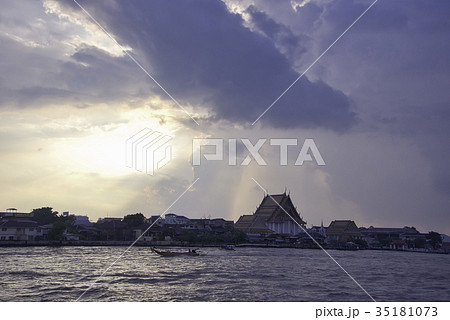 Chao Phraya river, sunset 35181073