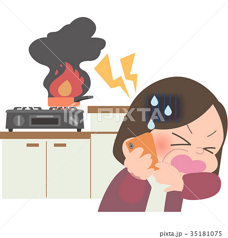 火事の通報をするおばさん 35181075