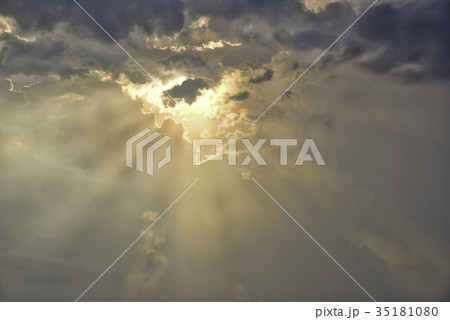 Chao Phraya river, sunset 35181080