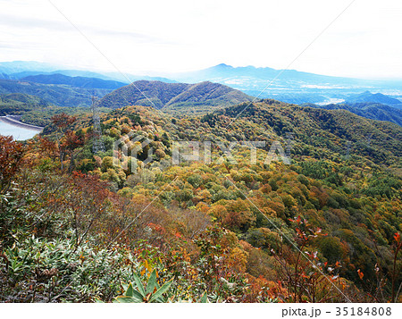 玉原高原　　尼ケ禿山　山頂付近から玉原湖方面　2017年10月12日 35184808
