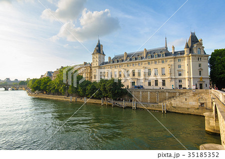 riverside of seine river in Paris, France  35185352