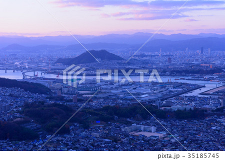 広島の夕暮れ 愛宕神社からの風景 広島の夕暮れ 愛宕神社からの風景 35185745