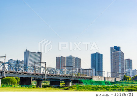 【東京都】多摩川と都市風景 【東京都】多摩川と都市風景 35186701