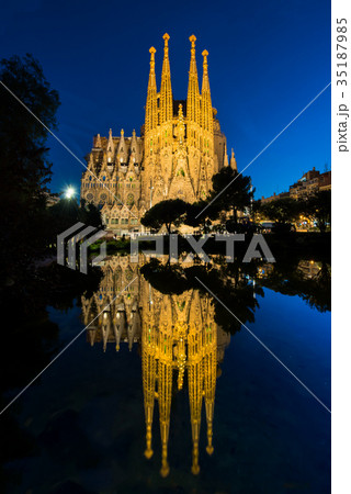 sagrada familia sagrada familia 35187985