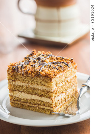 Cake with walnuts and honey. Cake with walnuts and honey. 35191024