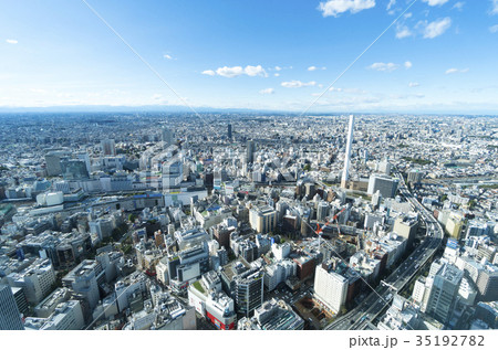 東京風景　池袋と地平線に広がる町並み　ワイド　 35192782