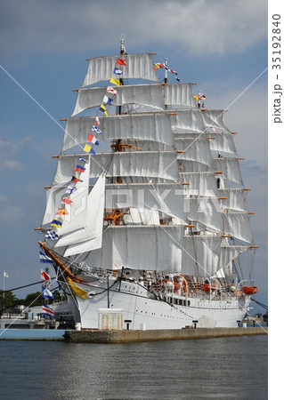 海王丸　総帆展帆 35192840