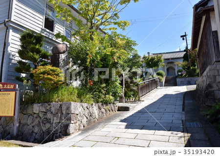 大正村役場と絵画館への石畳 大正村役場と絵画館への石畳 35193420