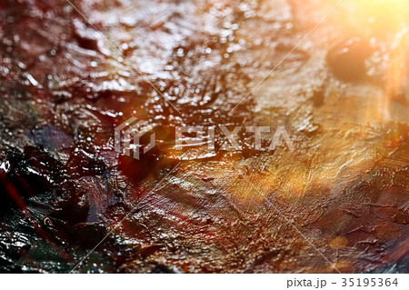 The artist paints a portrait of oil 35195364